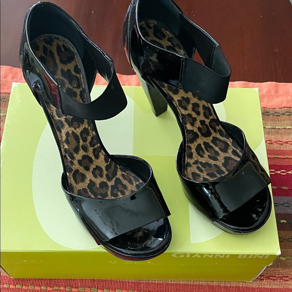 Gianni Bini Black Patent Heels